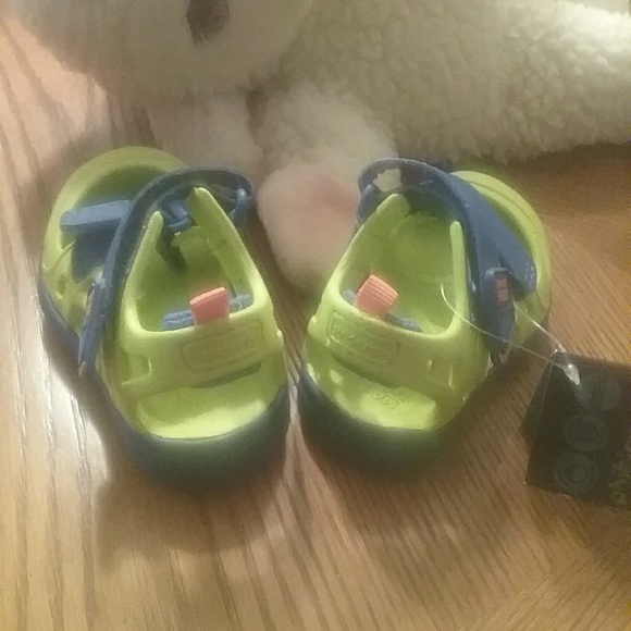 NWT Stride Rite PLAY SHOES - Picture 4 of 8